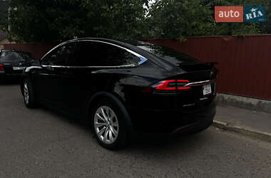 Позашляховик / Кросовер Tesla Model X 2018 в Чернівцях