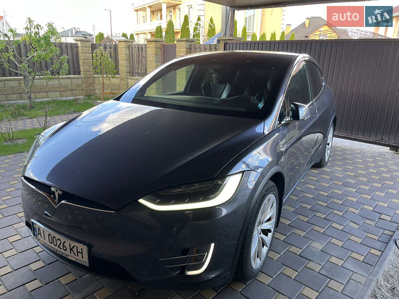 Позашляховик / Кросовер Tesla Model X 2017 в Києві