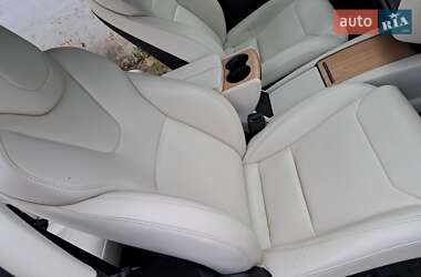 Позашляховик / Кросовер Tesla Model X 2018 в 