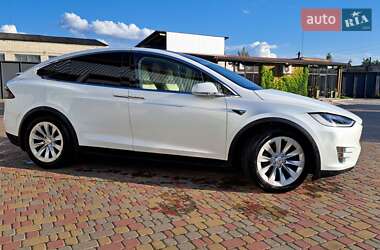Позашляховик / Кросовер Tesla Model X 2018 в 