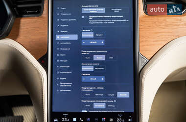 Внедорожник / Кроссовер Tesla Model X 2020 в 