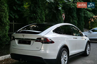 Позашляховик / Кросовер Tesla Model X 2018 в 