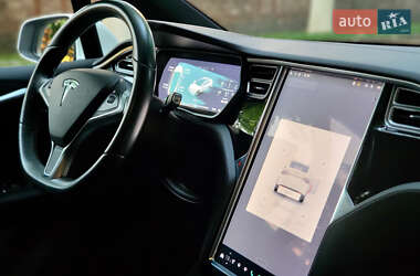 Позашляховик / Кросовер Tesla Model X 2018 в 