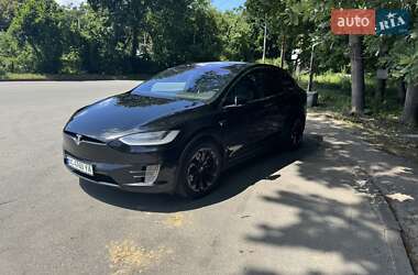 Позашляховик / Кросовер Tesla Model X 2017 в Львові