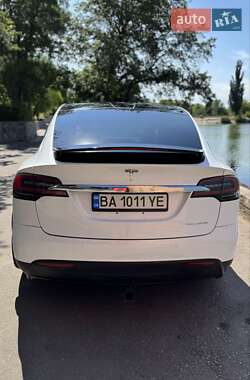 Внедорожник / Кроссовер Tesla Model X 2019 в 