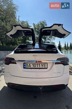 Внедорожник / Кроссовер Tesla Model X 2019 в 