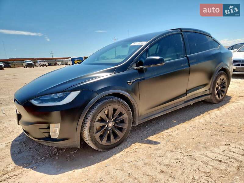 Tesla Model X 2018