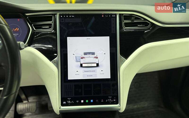 Внедорожник / Кроссовер Tesla Model X 2017 в Черновцах