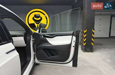 Внедорожник / Кроссовер Tesla Model X 2017 в 