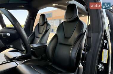 Позашляховик / Кросовер Tesla Model X 2019 в 