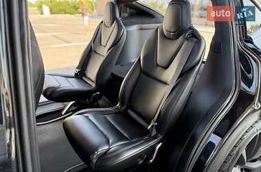 Позашляховик / Кросовер Tesla Model X 2019 в 