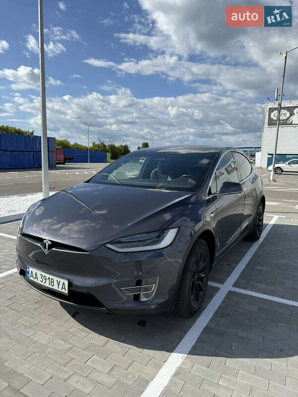Позашляховик / Кросовер Tesla Model X 2017 в Києві