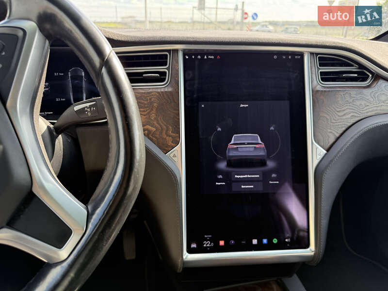 Позашляховик / Кросовер Tesla Model X 2017 в Києві