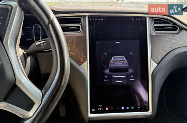 Позашляховик / Кросовер Tesla Model X 2017 в 