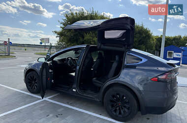 Позашляховик / Кросовер Tesla Model X 2017 в 