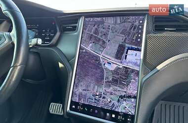 Позашляховик / Кросовер Tesla Model X 2020 в 