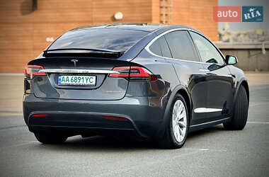 Внедорожник / Кроссовер Tesla Model X 2020 в 