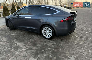 Позашляховик / Кросовер Tesla Model X 2018 в 