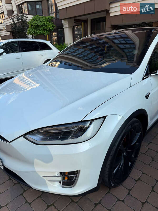 Позашляховик / Кросовер Tesla Model X 2017 в Харкові