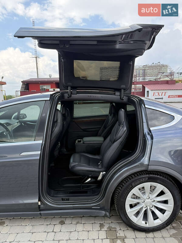 Внедорожник / Кроссовер Tesla Model X 2017 в Львове
