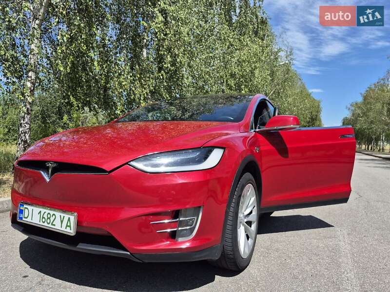 Позашляховик / Кросовер Tesla Model X 2017 в Запоріжжі