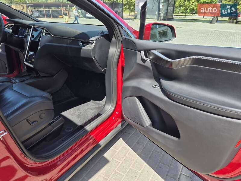Позашляховик / Кросовер Tesla Model X 2017 в Запоріжжі