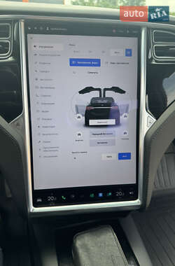 Позашляховик / Кросовер Tesla Model X 2017 в 