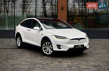Позашляховик / Кросовер Tesla Model X 2017 в 