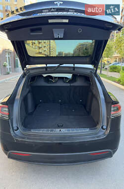 Внедорожник / Кроссовер Tesla Model X 2018 в 