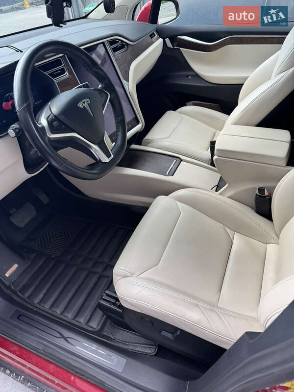 Позашляховик / Кросовер Tesla Model X 2018 в Житомирі