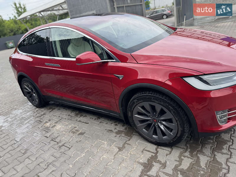 Позашляховик / Кросовер Tesla Model X 2018 в Житомирі