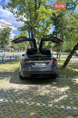 Позашляховик / Кросовер Tesla Model X 2016 в 