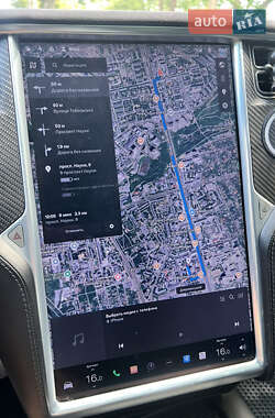 Позашляховик / Кросовер Tesla Model X 2016 в 