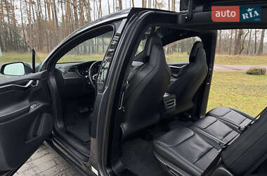 Внедорожник / Кроссовер Tesla Model X 2017 в 
