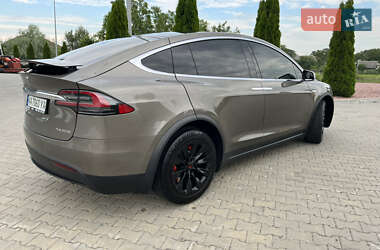 Внедорожник / Кроссовер Tesla Model X 2016 в 