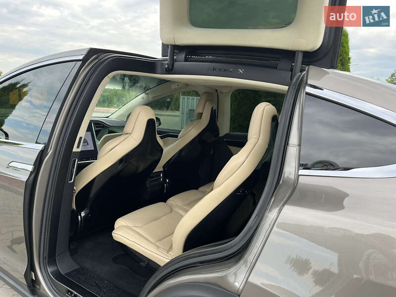 Внедорожник / Кроссовер Tesla Model X 2016 в Киеве фото 18 Внедорожник / Кроссовер Tesla Model X 2016 в Киеве