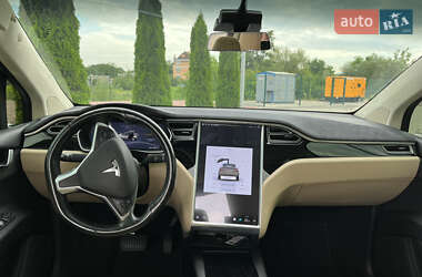 Внедорожник / Кроссовер Tesla Model X 2016 в 
