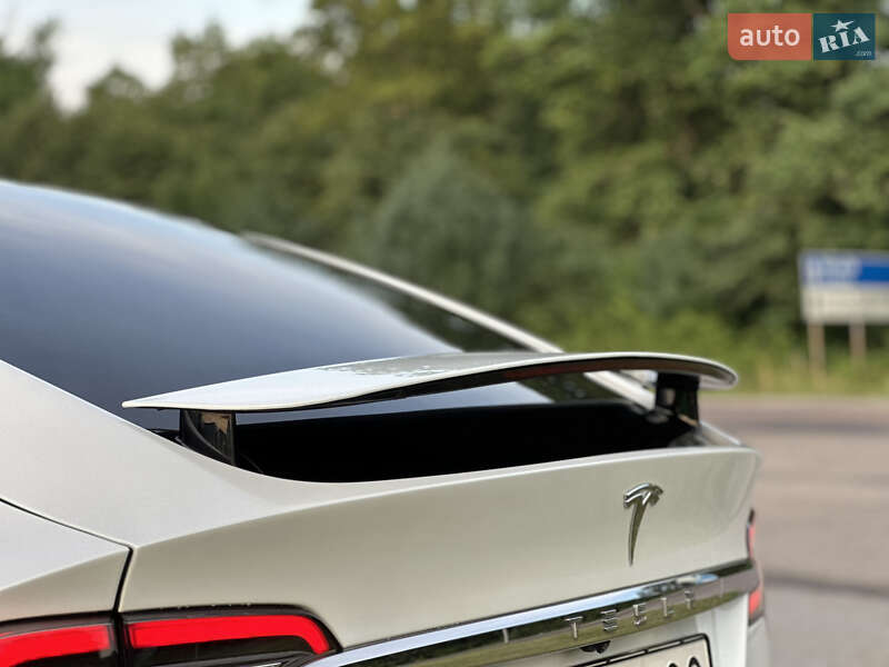 Внедорожник / Кроссовер Tesla Model X 2018 в Радивилове