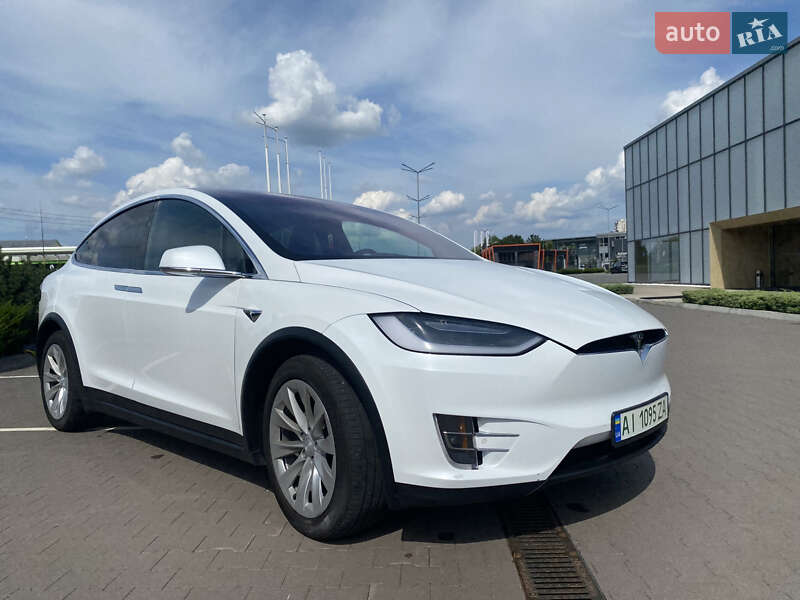 Позашляховик / Кросовер Tesla Model X 2017 в Харкові