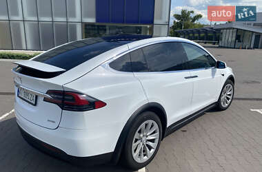 Позашляховик / Кросовер Tesla Model X 2017 в 