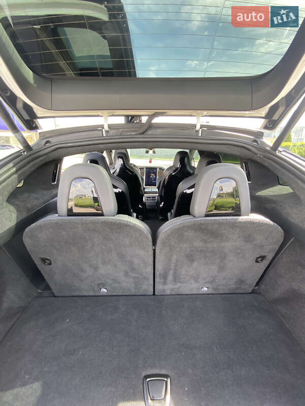 Позашляховик / Кросовер Tesla Model X 2017 в Харкові