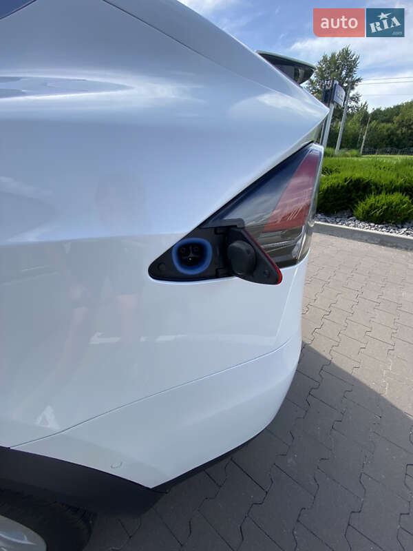 Позашляховик / Кросовер Tesla Model X 2017 в Харкові
