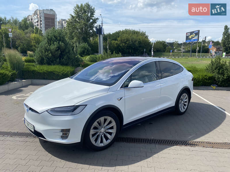 Позашляховик / Кросовер Tesla Model X 2017 в Харкові