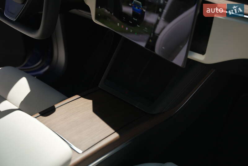 Позашляховик / Кросовер Tesla Model X 2023 в Києві фото 38 Позашляховик / Кросовер Tesla Model X 2023 в Києві