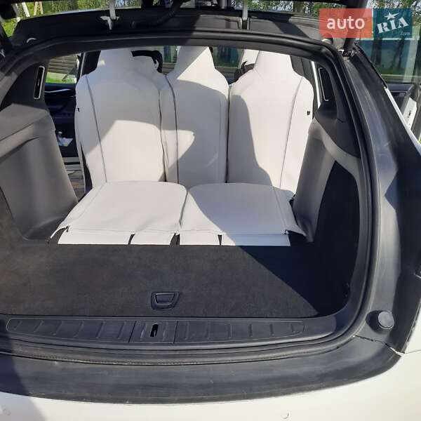 Внедорожник / Кроссовер Tesla Model X 2017 в Сумах