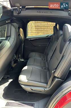 Внедорожник / Кроссовер Tesla Model X 2018 в 