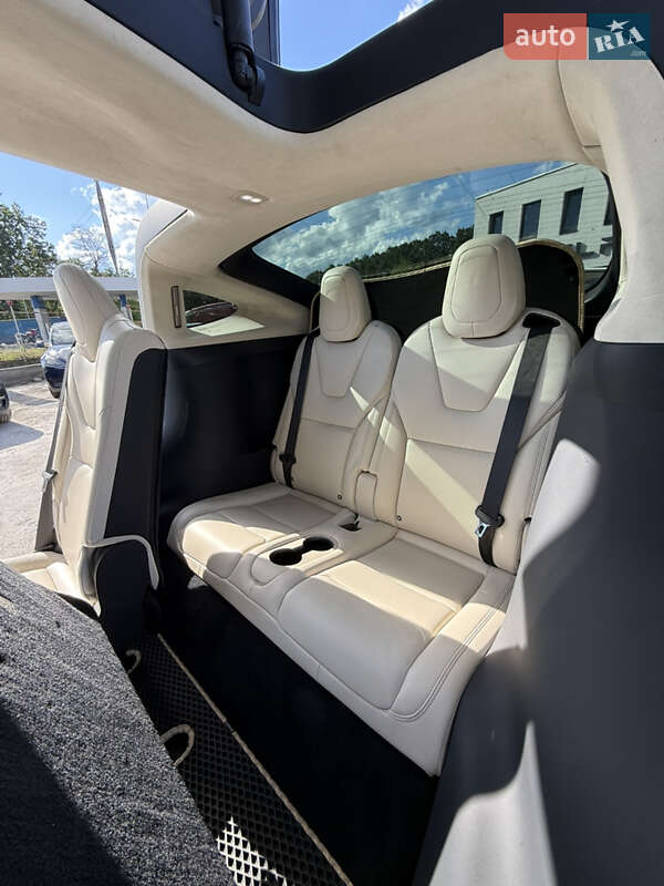 Внедорожник / Кроссовер Tesla Model X 2018 в Виннице