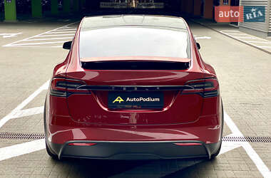 Позашляховик / Кросовер Tesla Model X 2024 в 