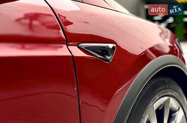 Позашляховик / Кросовер Tesla Model X 2024 в 