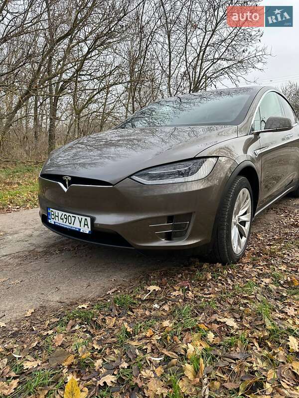 Внедорожник / Кроссовер Tesla Model X 2016 в Одессе фото 2 Внедорожник / Кроссовер Tesla Model X 2016 в Одессе